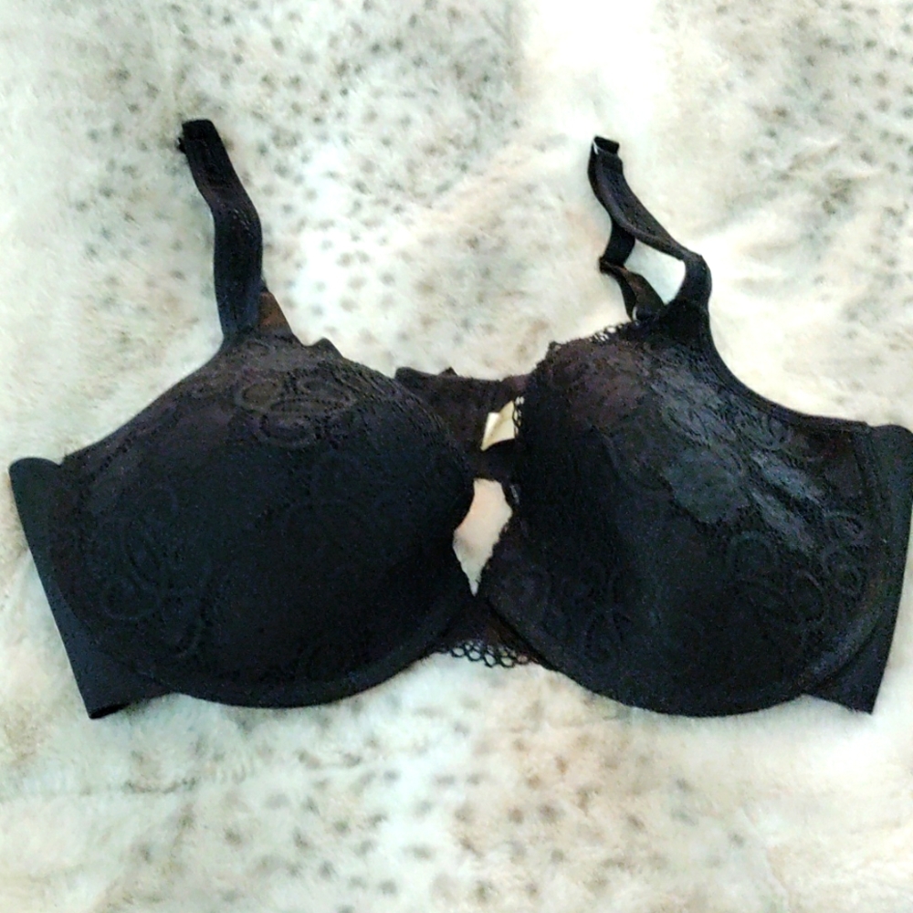 Black Jessica Simpson Bra; 40D: NWOT *final price* *bundle available*